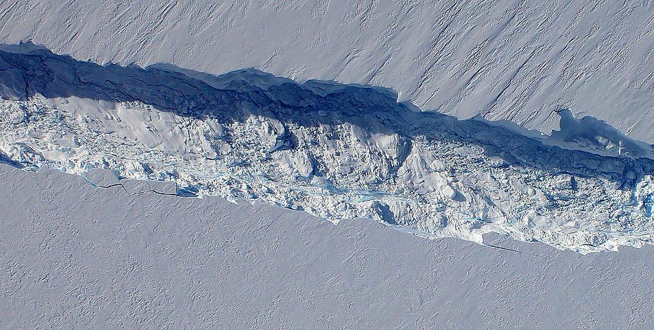 Riesiger Eisberg in der Antarktis