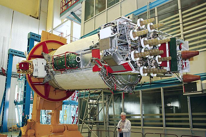 Neue Antenne in der Antarktis